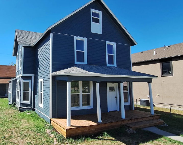 1137 Main Street - Back